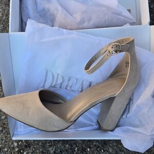 Dream Pairs size 10 Nude